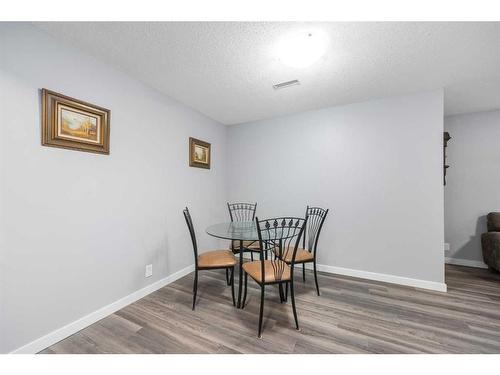 60 Del Monica Villas Ne, Calgary, AB - Indoor Photo Showing Dining Room