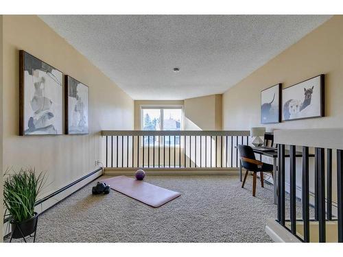 731-6400 Coach Hill Road Sw, Calgary, AB - Indoor Photo Showing Other Room