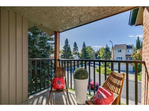 731-6400 Coach Hill Road Sw, Calgary, AB - Outdoor With Balcony With Exterior