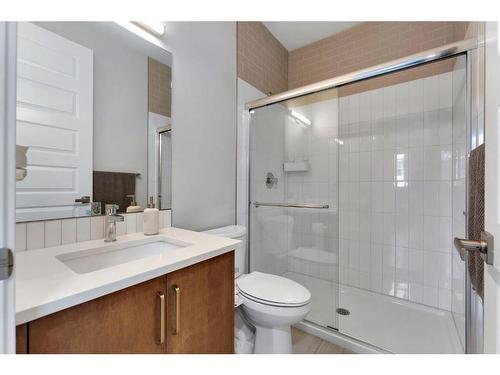 29 South Shore Manor, Chestermere, AB - Indoor Photo Showing Bathroom