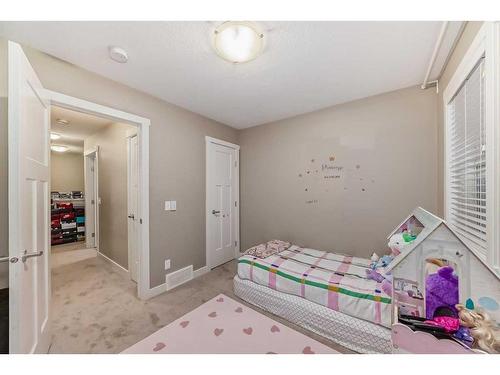 811 Skyview Ranch Grove Ne, Calgary, AB - Indoor Photo Showing Bedroom