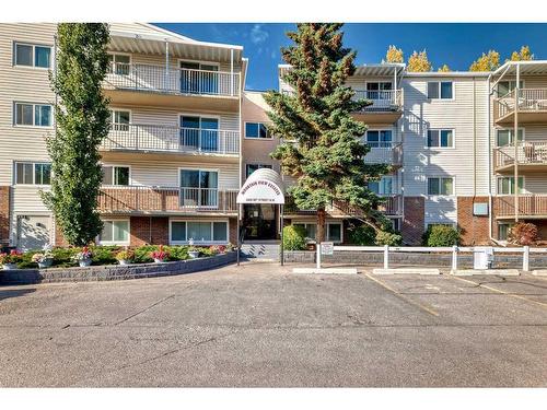 107-3420 50 Street Nw, Calgary, AB 