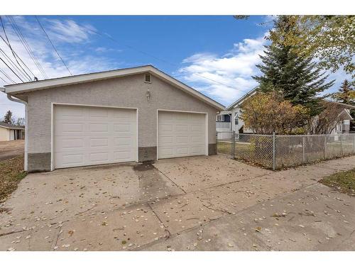 202 2 Avenue East, Hanna, AB - Outdoor