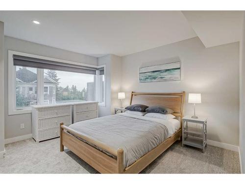 2-2605 15 Street Sw, Calgary, AB - Indoor Photo Showing Bedroom