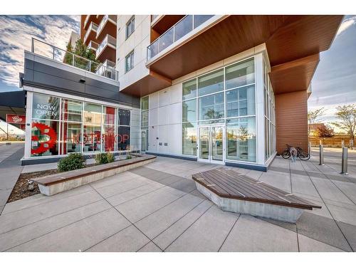 313-8445 Broadcast Avenue Sw, Calgary, AB - Outdoor