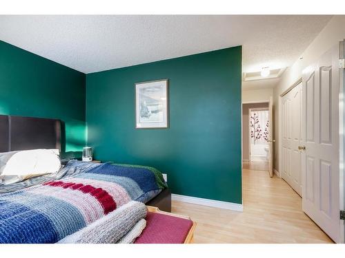 11 Whitewood Bay Ne, Calgary, AB - Indoor Photo Showing Bedroom