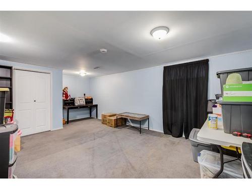 11 Whitewood Bay Ne, Calgary, AB - Indoor