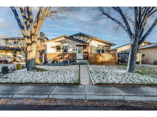 11 Whitewood Bay Ne, Calgary, AB - Outdoor