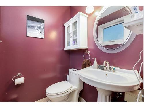 11 Whitewood Bay Ne, Calgary, AB - Indoor Photo Showing Bathroom