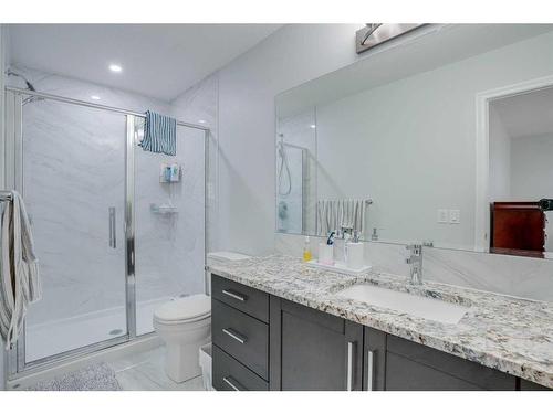 673 Corner Meadows Way Ne, Calgary, AB - Indoor Photo Showing Bathroom