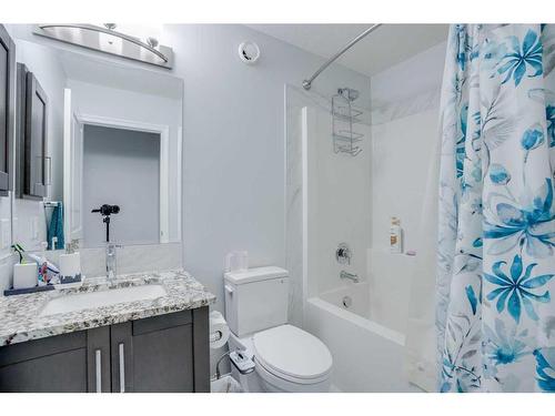 673 Corner Meadows Way Ne, Calgary, AB - Indoor Photo Showing Bathroom