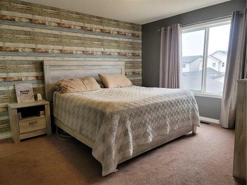 1817 Baywater Gardens Sw, Airdrie, AB - Indoor Photo Showing Bedroom