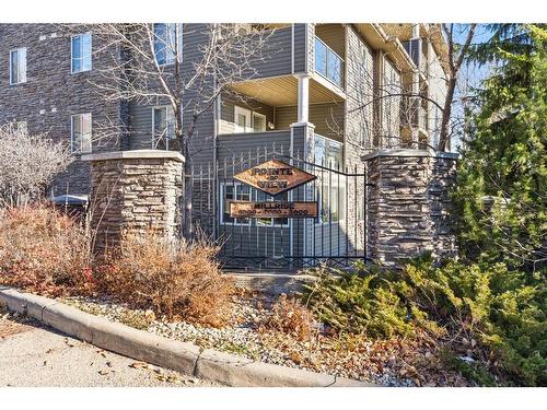 3128-3000 Millrise Point Sw, Calgary, AB - Outdoor