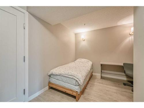 220-7 Westpark Common Sw, Calgary, AB - Indoor