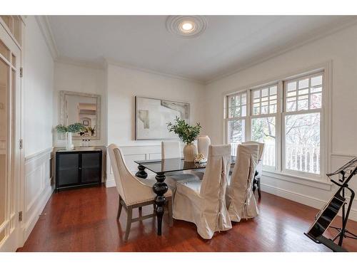 524 Crescent Road Nw, Calgary, AB - Indoor Photo Showing Dining Room