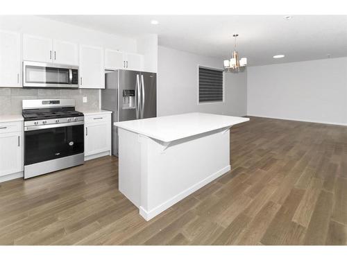 153 Dawson Circle, Chestermere, AB - Indoor Photo Showing Kitchen