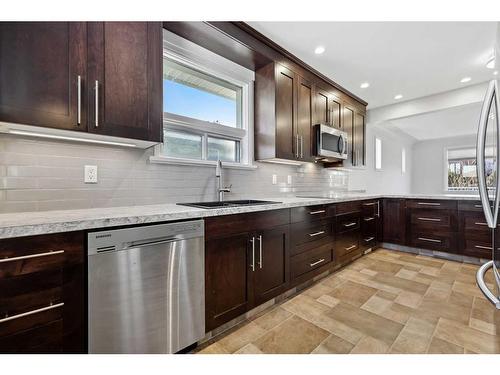 1814 Ramsay Street Se, Calgary, AB - Indoor Photo Showing Kitchen With Upgraded Kitchen