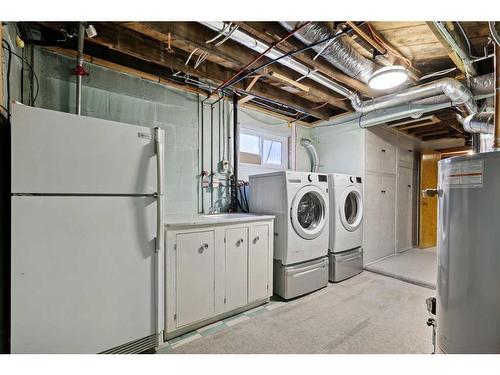 1814 Ramsay Street Se, Calgary, AB - Indoor Photo Showing Laundry Room