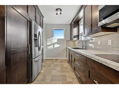 1814 Ramsay Street Se, Calgary, AB - Indoor Photo Showing Kitchen