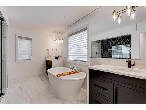 42 Westmore Park Sw, Calgary, AB - Indoor Photo Showing Bathroom