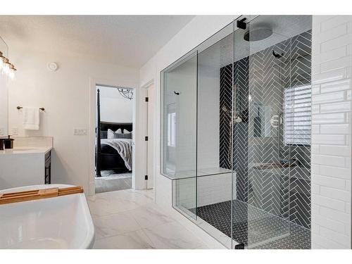 42 Westmore Park Sw, Calgary, AB - Indoor Photo Showing Bathroom