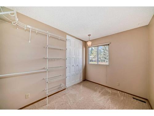 6112 Thornaby Way Nw, Calgary, AB - Indoor Photo Showing Other Room