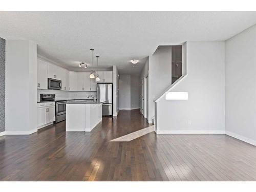 10 Nolanfield Road Nw, Calgary, AB - Indoor Photo Showing Kitchen