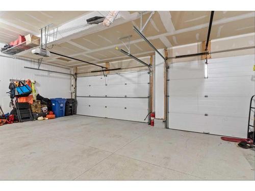 43 Elgin Estates Green Se, Calgary, AB - Indoor Photo Showing Garage