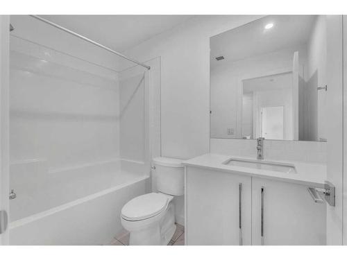 4311-111 Wolf Creek Drive Se, Calgary, AB - Indoor Photo Showing Bathroom