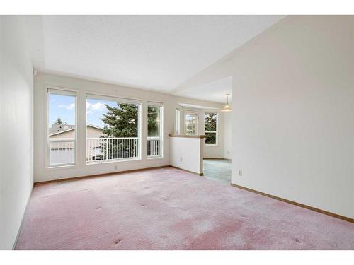 216 Sierra Morena Green Sw, Calgary, AB - Indoor