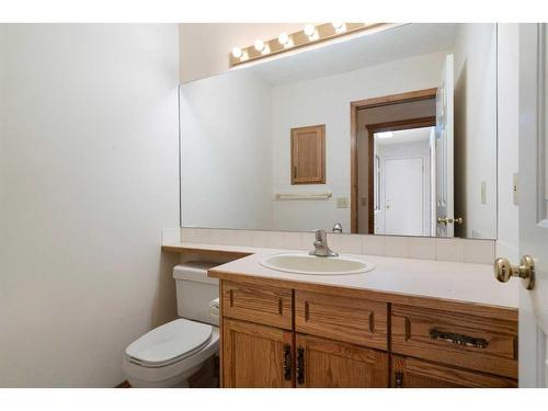 216 Sierra Morena Green Sw, Calgary, AB - Indoor Photo Showing Bathroom