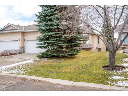 216 Sierra Morena Green Sw, Calgary, AB - Outdoor