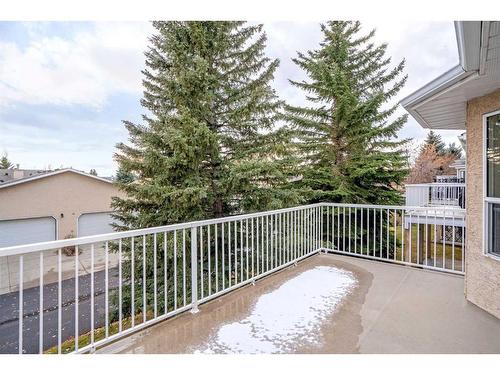 216 Sierra Morena Green Sw, Calgary, AB - Outdoor With Exterior