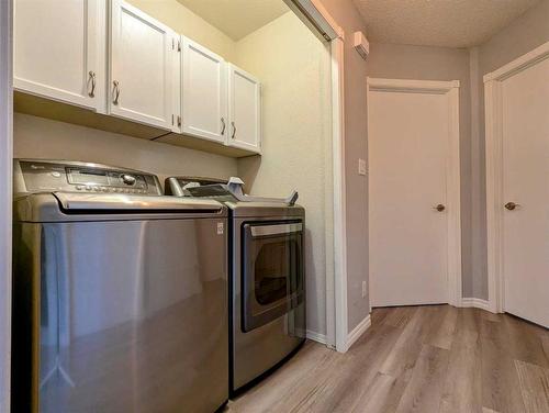 5411 Silverthorn Road, Olds, AB - Indoor Photo Showing Laundry Room