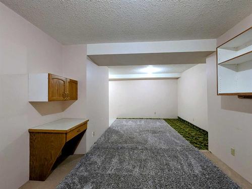 5411 Silverthorn Road, Olds, AB - Indoor Photo Showing Other Room