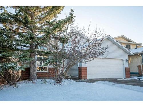 669 Hawkwood Boulevard Nw, Calgary, AB - Outdoor