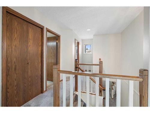 669 Hawkwood Boulevard Nw, Calgary, AB - Indoor Photo Showing Other Room