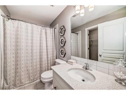 146 Auburn Meadows Walk Se, Calgary, AB - Indoor Photo Showing Bathroom