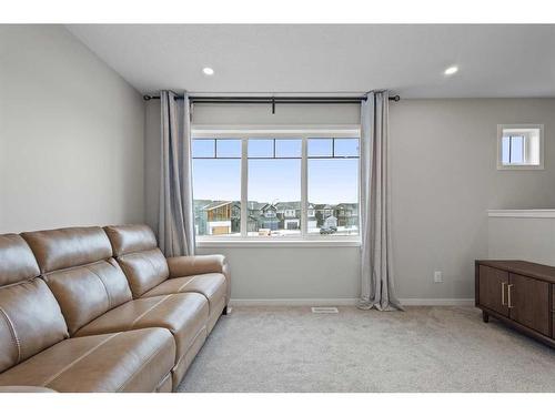 20 Royston Walk Nw, Calgary, AB - Indoor