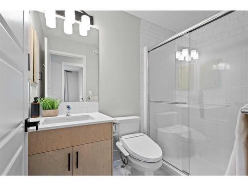 20 Royston Walk Nw, Calgary, AB - Indoor Photo Showing Bathroom