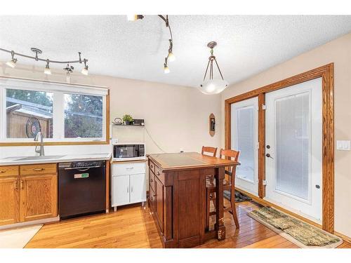 15 Deermont Road Se, Calgary, AB - Indoor