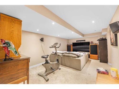 15 Deermont Road Se, Calgary, AB - Indoor