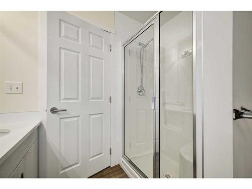 2104-215 Legacy Boulevard Se, Calgary, AB - Indoor Photo Showing Bathroom