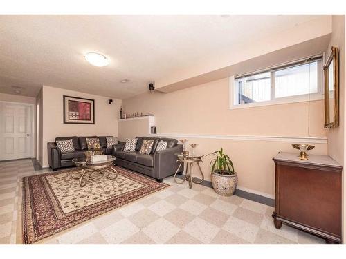 212 Taradale Drive Ne, Calgary, AB - Indoor