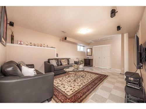 212 Taradale Drive Ne, Calgary, AB - Indoor Photo Showing Other Room