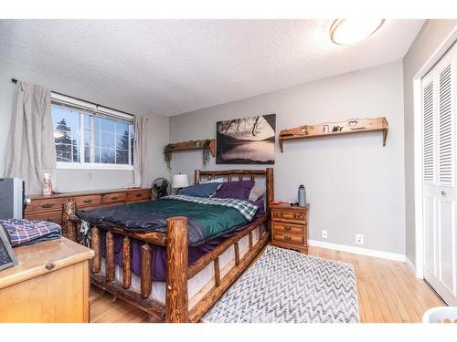 360 Abinger Crescent Ne, Calgary, AB - Indoor Photo Showing Bedroom