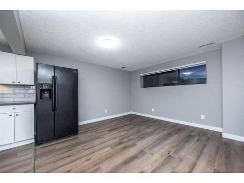 360 Abinger Crescent Ne, Calgary, AB - Indoor Photo Showing Other Room