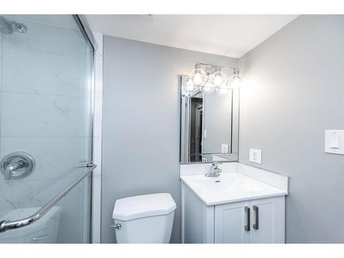 360 Abinger Crescent Ne, Calgary, AB - Indoor Photo Showing Bathroom