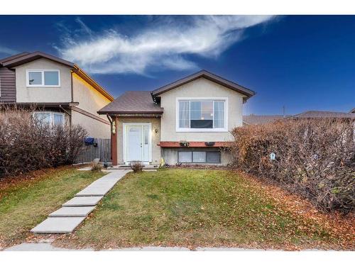 360 Abinger Crescent Ne, Calgary, AB - Outdoor