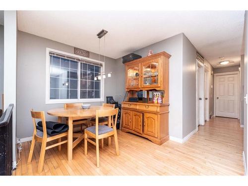 360 Abinger Crescent Ne, Calgary, AB - Indoor Photo Showing Dining Room